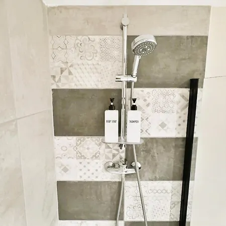 Appartamento Cosy Refait à Neuf - Proche Aéroport Et Tram *