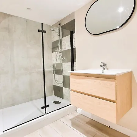 アパート Cosy Refait A Neuf - Proche Aeroport Et Tram ブーグネ