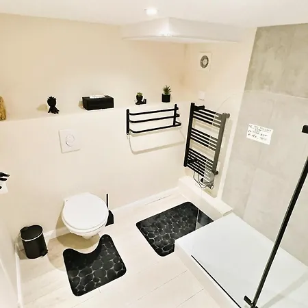 アパート Cosy Refait A Neuf - Proche Aeroport Et Tram *