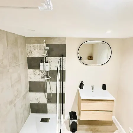 Cosy Refait à Neuf - Proche Aéroport Et Tram Appartamento *