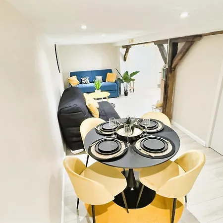 Cosy Refait A Neuf - Proche Aeroport Et Tram *