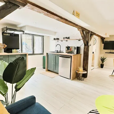 아파트 Cosy Refait A Neuf - Proche Aeroport Et Tram