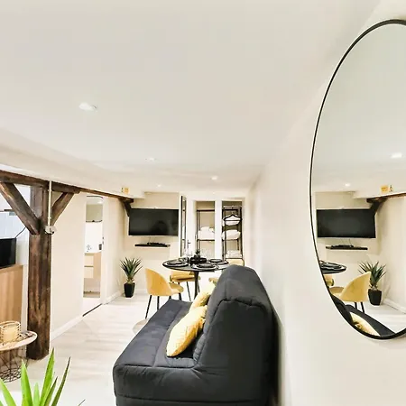 Cosy Refait A Neuf - Proche Aeroport Et Tram アパート *