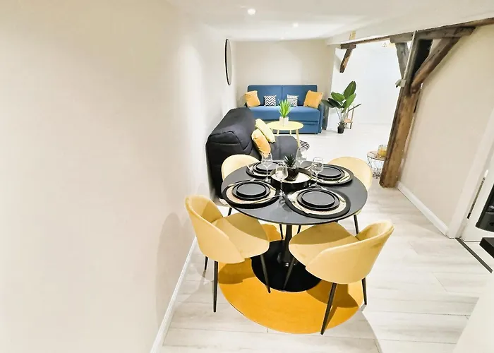 Cosy Refait A Neuf - Proche Aeroport Et Tram *