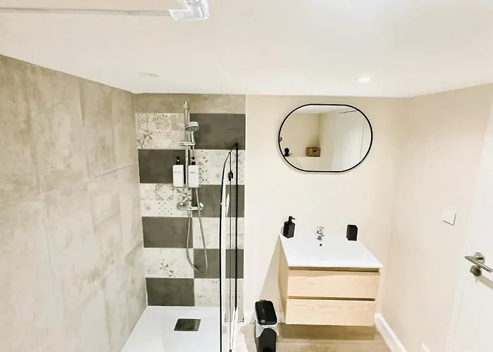 Cosy Refait A Neuf - Proche Aeroport Et Tram Apartmán *