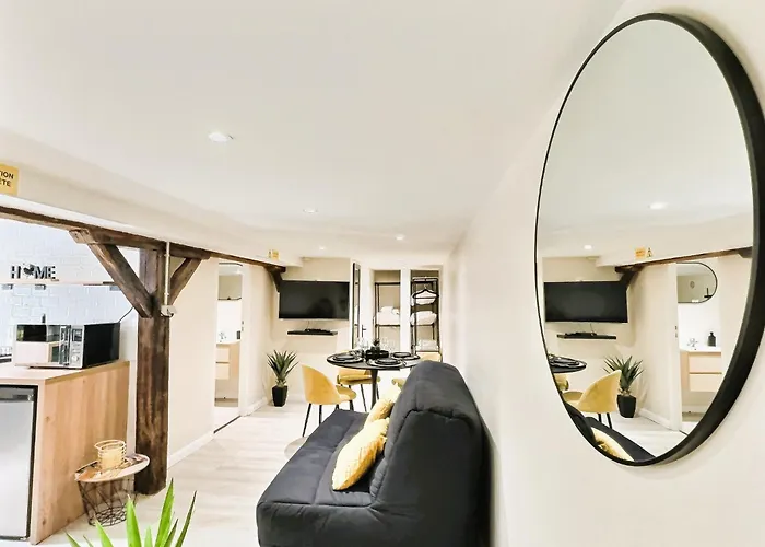 Cosy Refait A Neuf - Proche Aeroport Et Tram Διαμέρισμα *